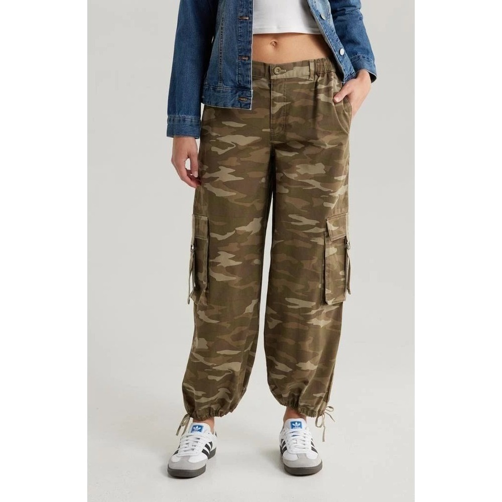 Abound Camo Cargo Parachute Pants LARGE NWT